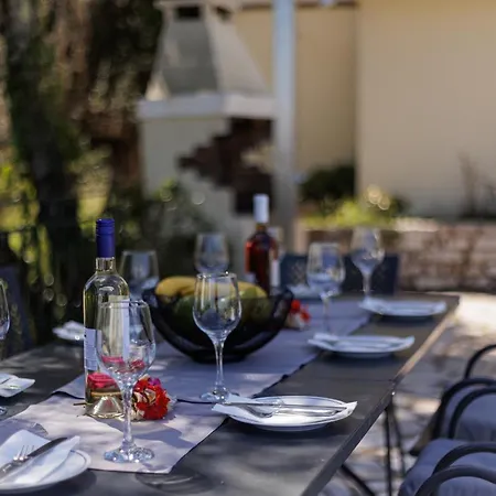 Villa Anemelia By Rodostamo Collection *